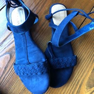 Women’s Old Navy Suede Sandals